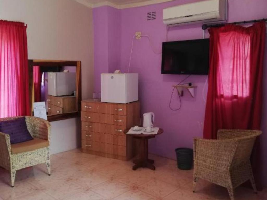 The Farmhouse Boutique Guesthouse And Beergarden Cc Оутджо Екстериор снимка
