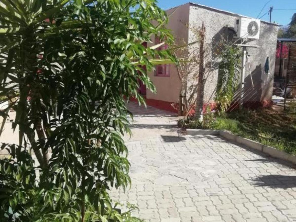 The Farmhouse Boutique Guesthouse And Beergarden Cc Оутджо Екстериор снимка