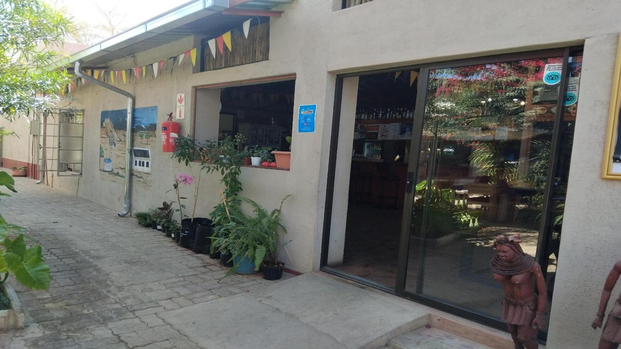 The Farmhouse Boutique Guesthouse And Beergarden Cc Оутджо Екстериор снимка